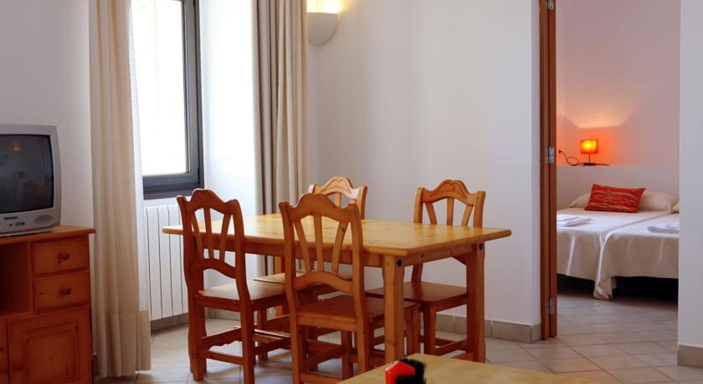 Petit Hotel Hostatgeria Sant Salvador