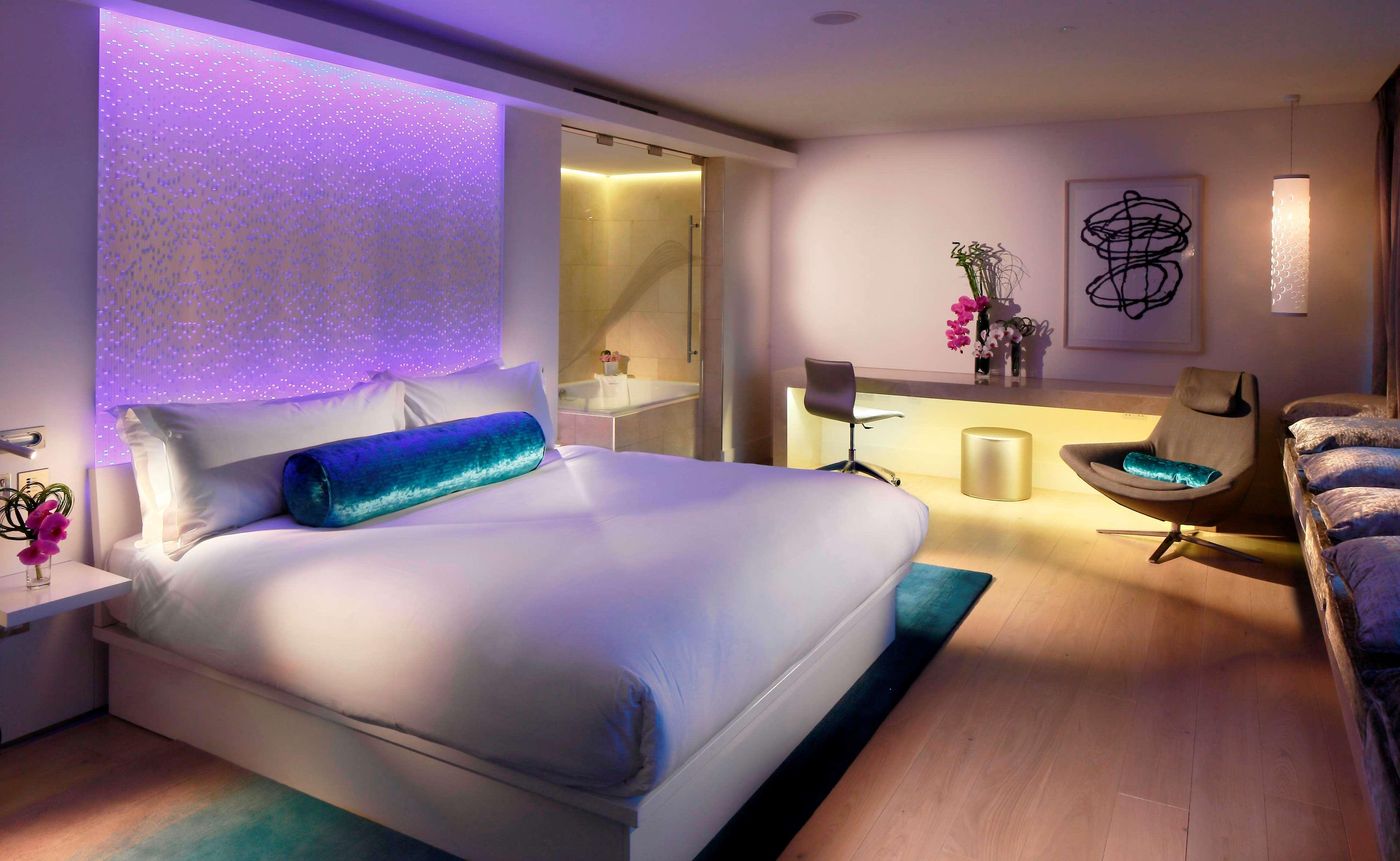 The-Morrison-Dublin--Curio-Collection-by-Hilton-Room-41