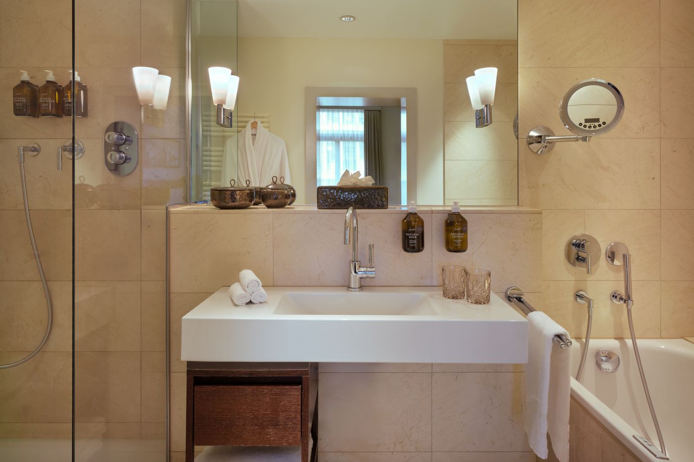 Hotel Alden Splügenschloss - Leonardo Ltd Edition-Switzerland-ZURICH-Room-10