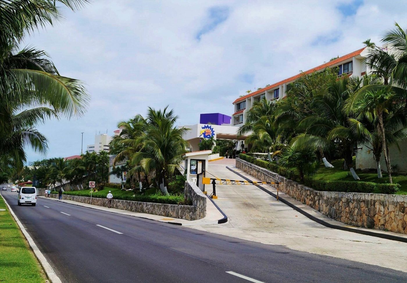 Solymar-Beach-Resort-Restaurant-12