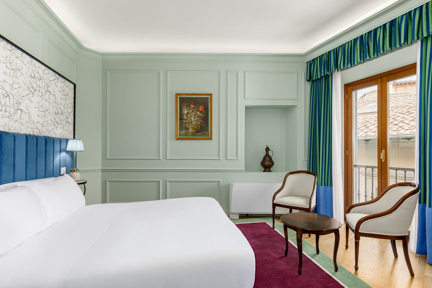 Room-Mate-Isabella-Room-30