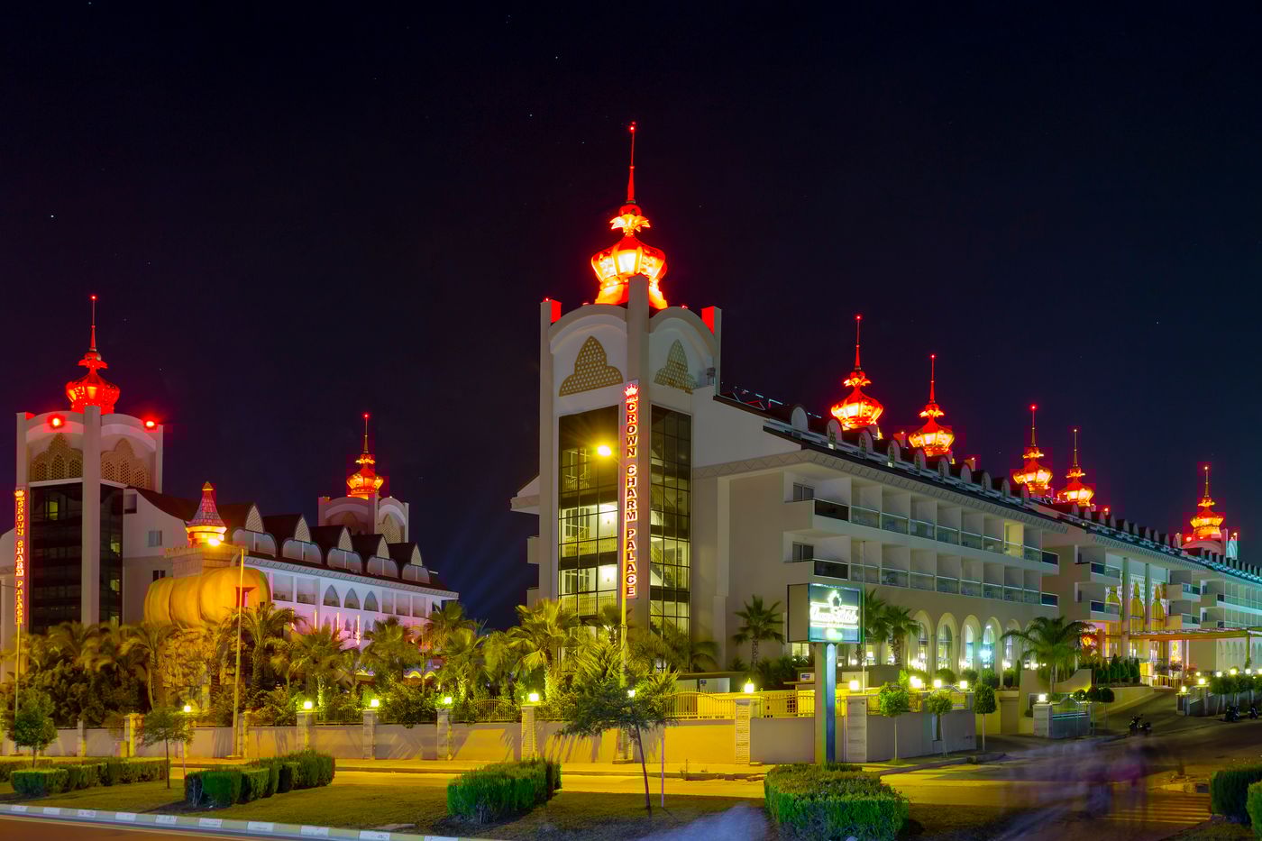 Well-Palace-Side-General-view-13