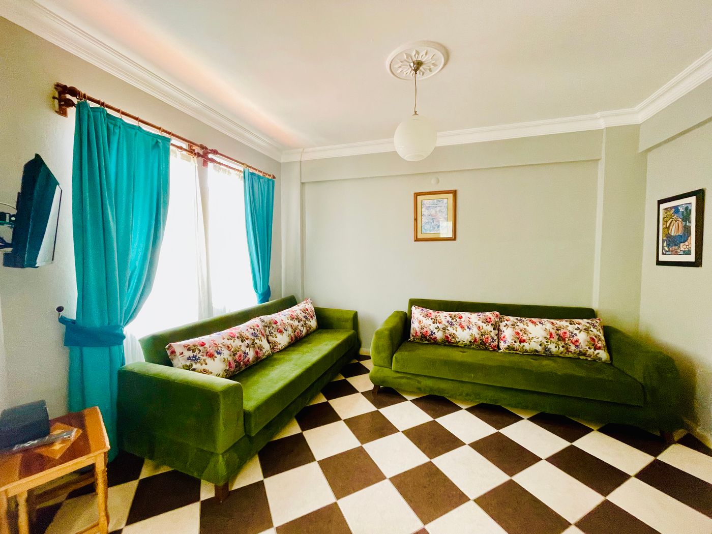 Mountain Valley Apartments 