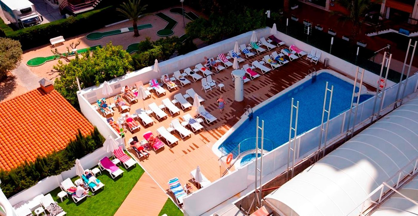 Riviera-Beachotel-Pool-3