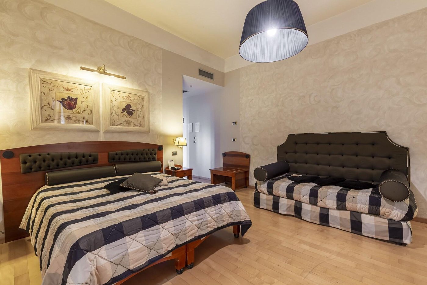 Columbia-Charming-Spa-Room-9