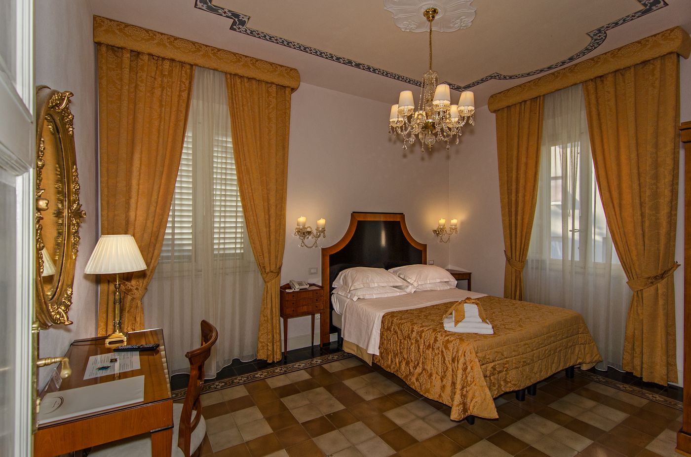 Lucca-in-Azzurro-Maison-de-Charme-Room-2