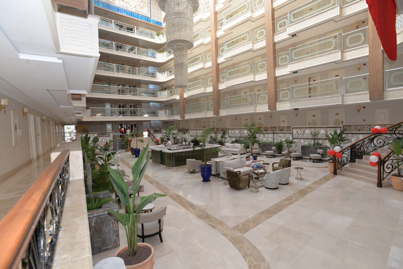 White-Gold-Hotel---Spa-Bar-34