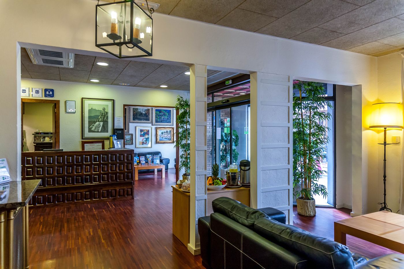 Galeon-Hotel-Lobby-30