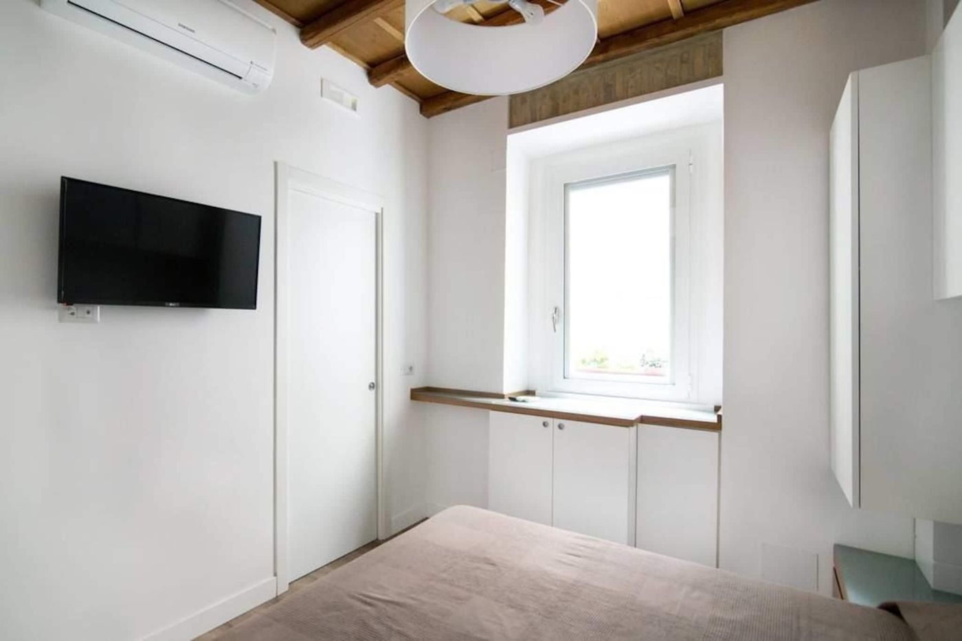 Domenichino-Luxury-Home-Room-27