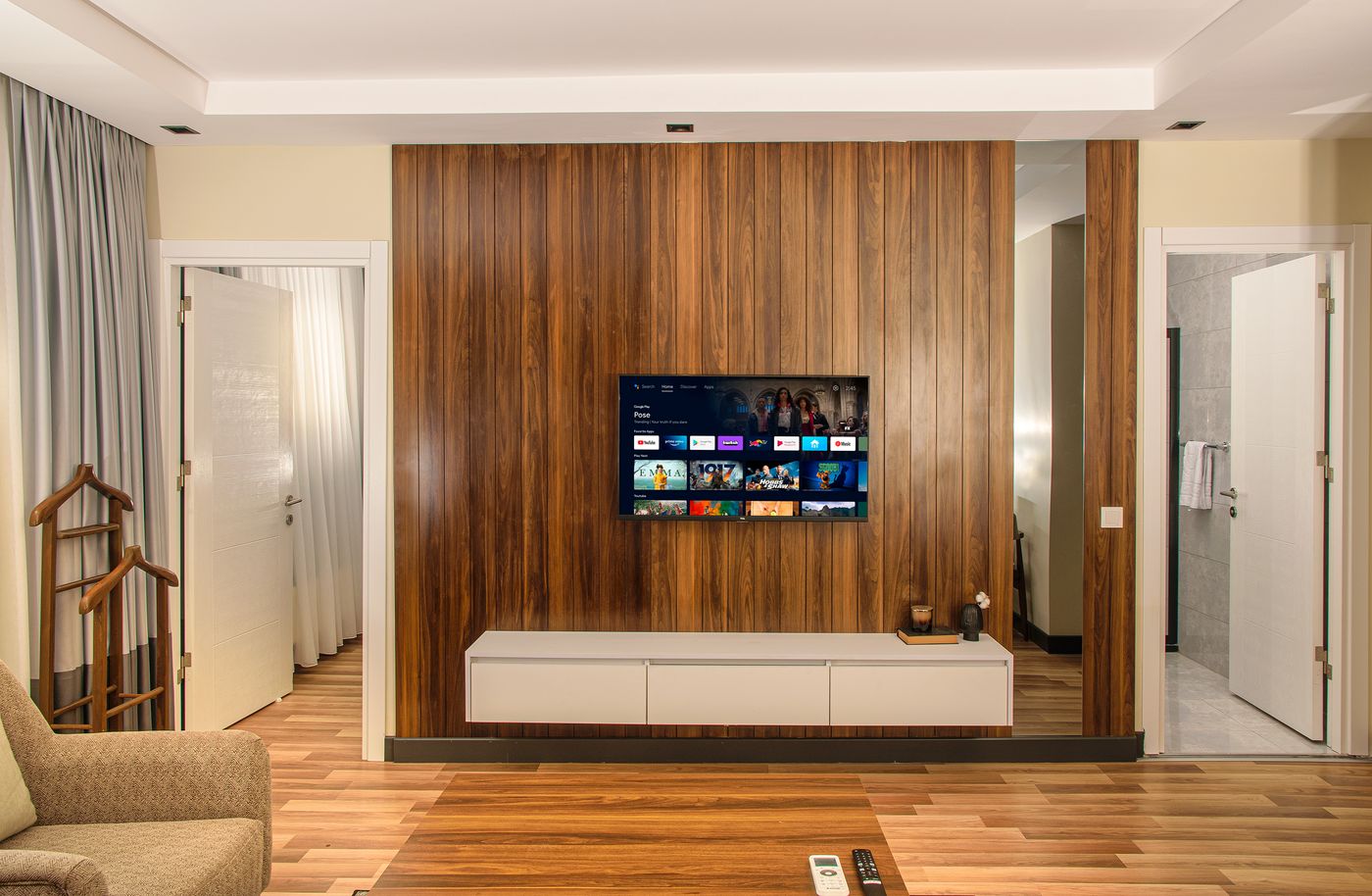 La-Mia-Suites-Room-16