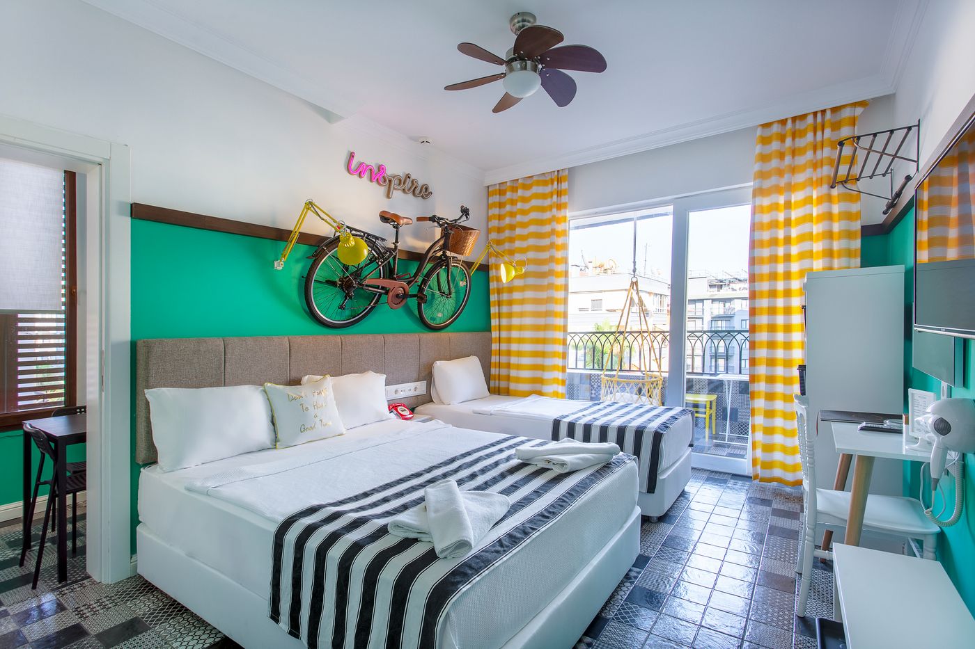 Anjelıq Downtown Hotel