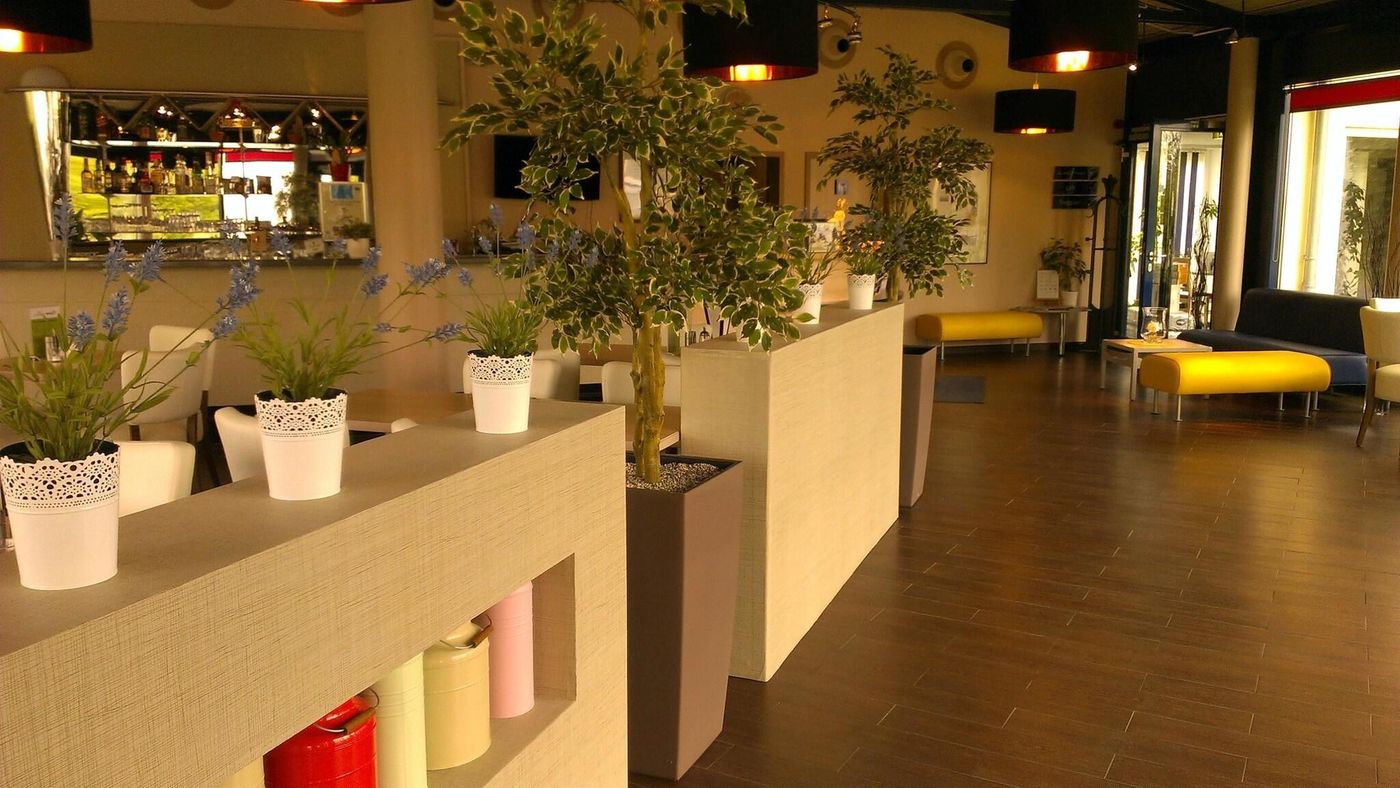 Plaza-Inn-Ludwigsfelde-Berlin-Sud-Bar-2