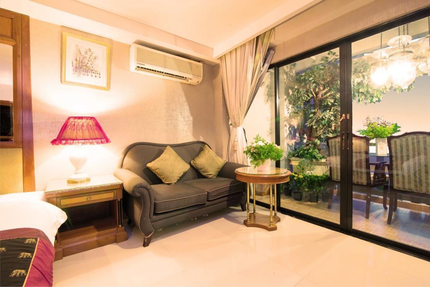 Diamond-City-Hotel-Room-20