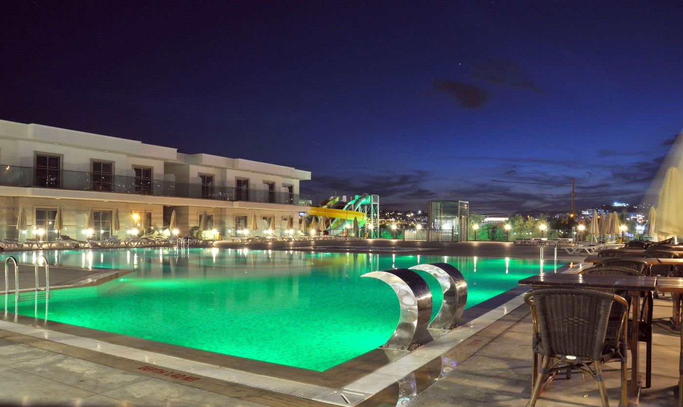 Jasmin-Beach-Hotel-Pool-9