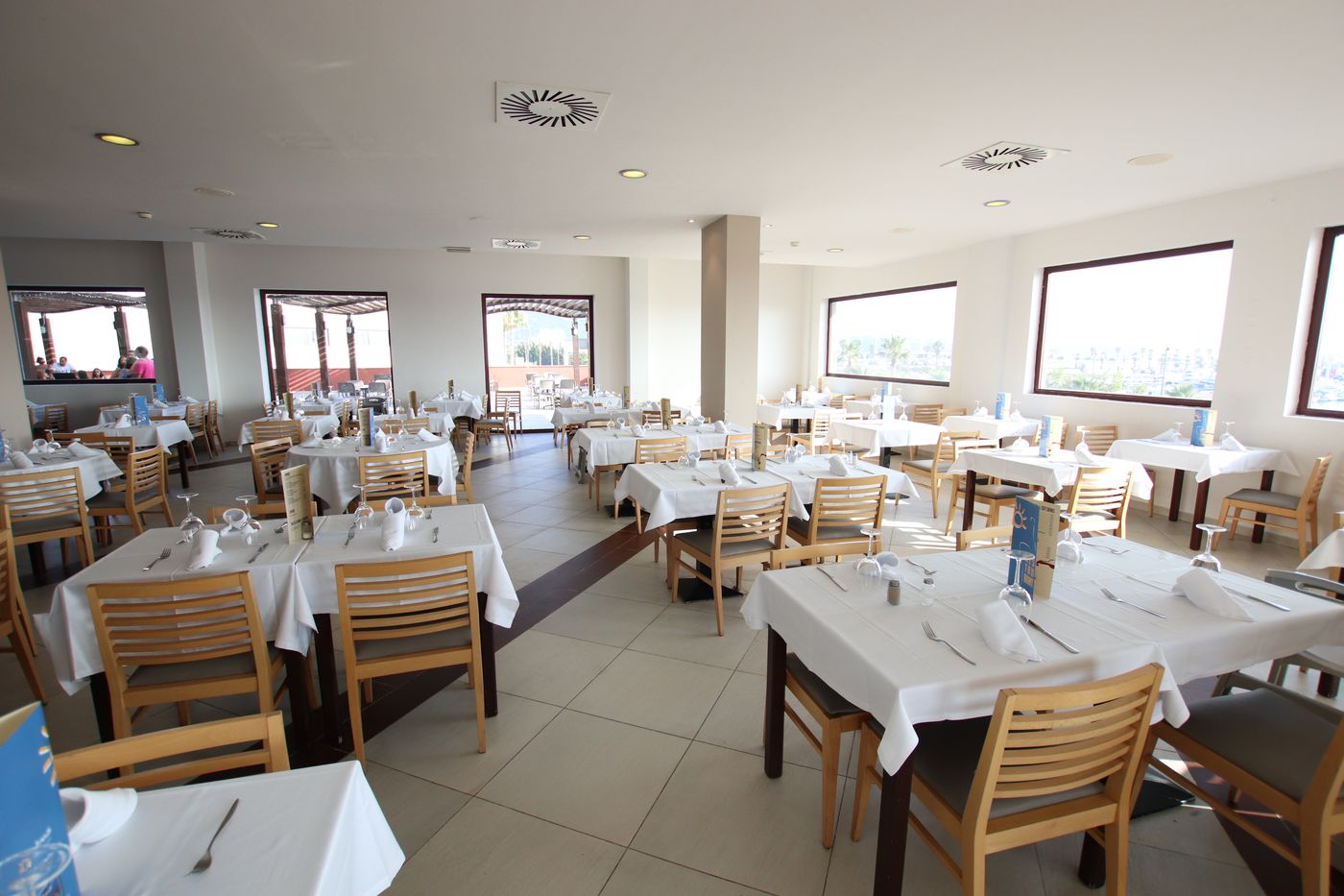 Ohtels-Campo-De-Gibraltar-Restaurant-26