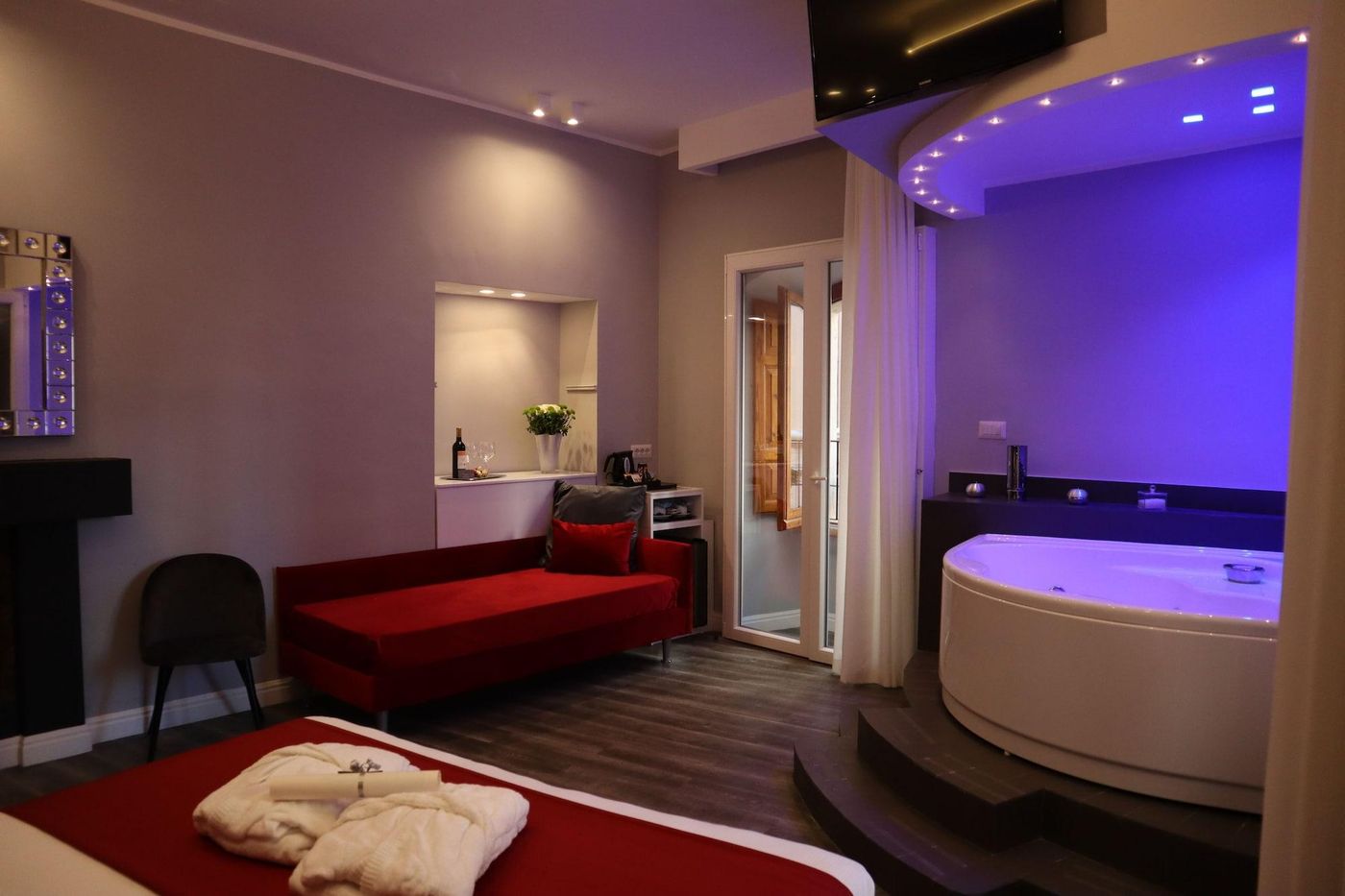 Millina-Suites-In-Navona-Room-14