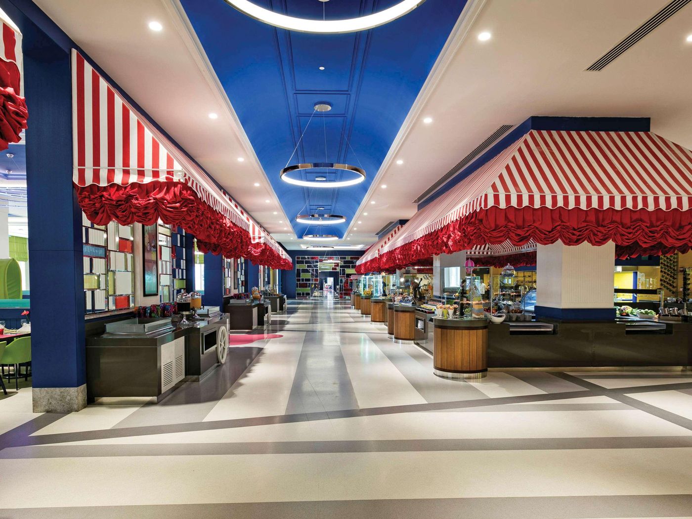 The-Land-of-Legends-Kingdom-Restaurant-48