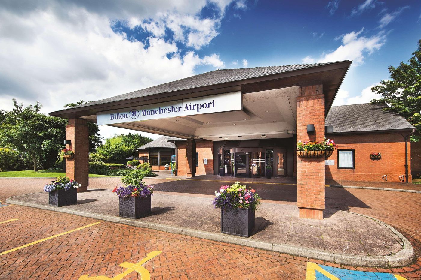 DoubleTree by Hilton Manchester Airport-United Kingdom-MANCHESTER-General view-5