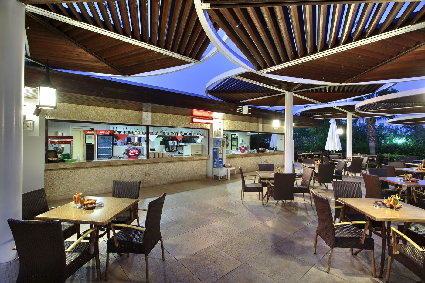 Sunis-Evren-Beach-Resort-Bar-40