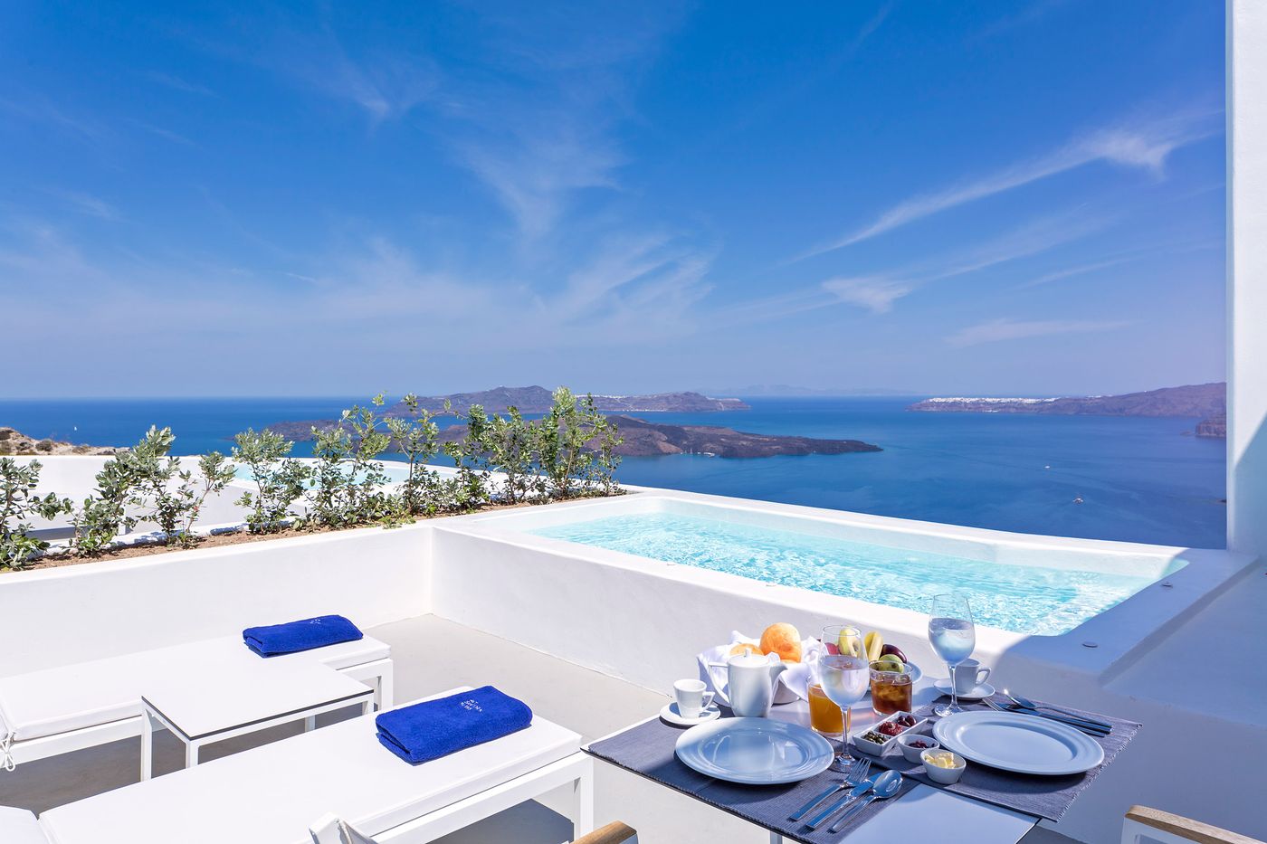Alti-Santorini-Suites-Room-63