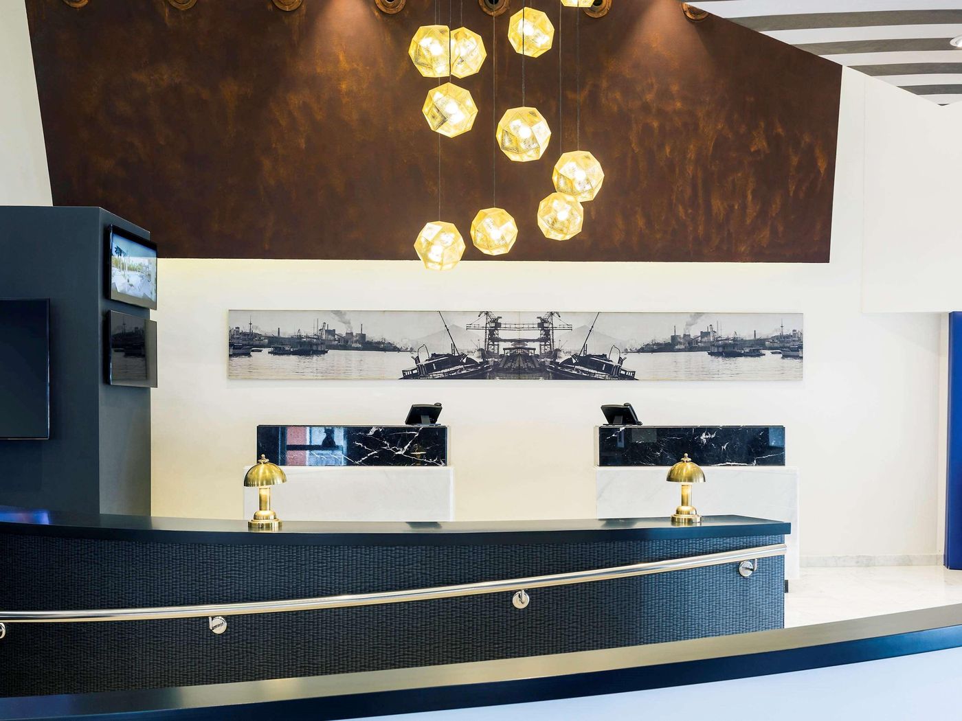 Mercure Bilbao Jardines de Albia-Spain-BILBAO-General view-7