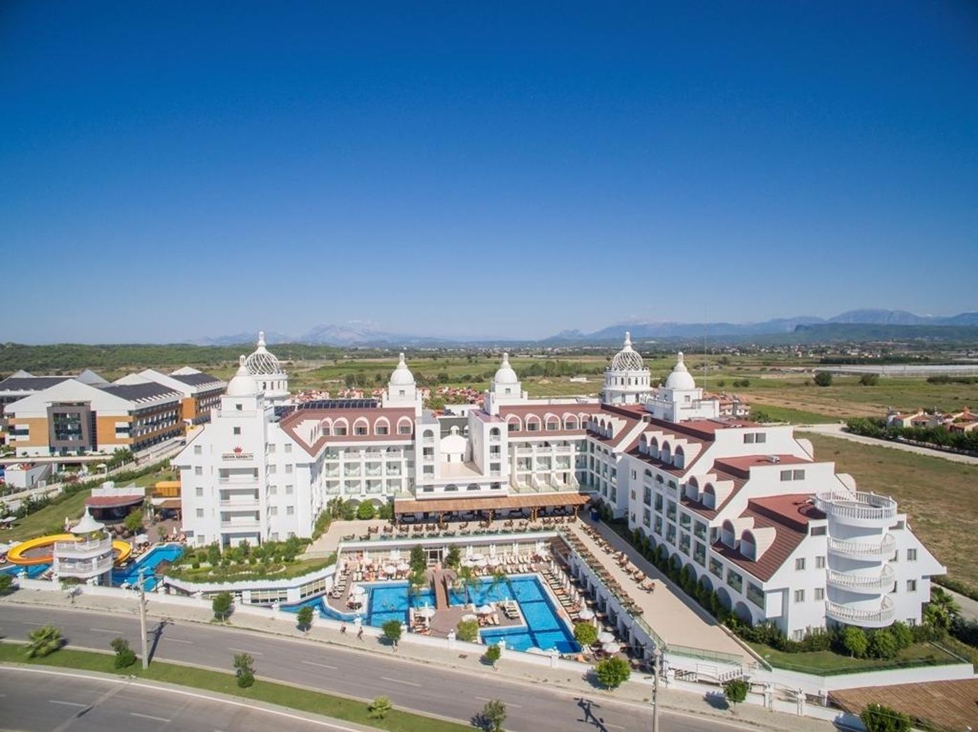 Side-Crown-Serenity-General-view-5