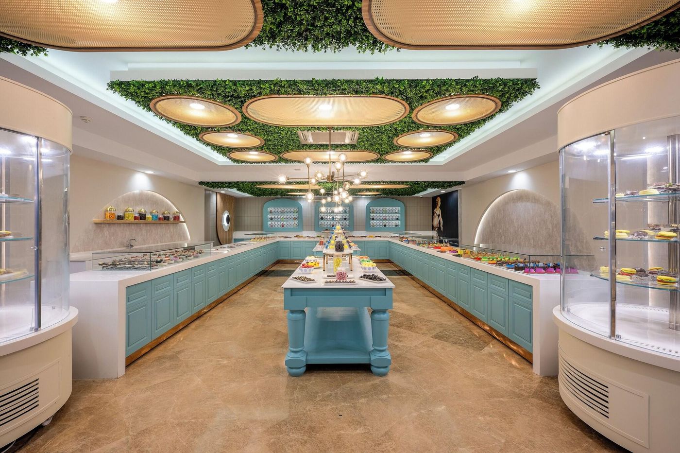 Side-Premium-Restaurant-44