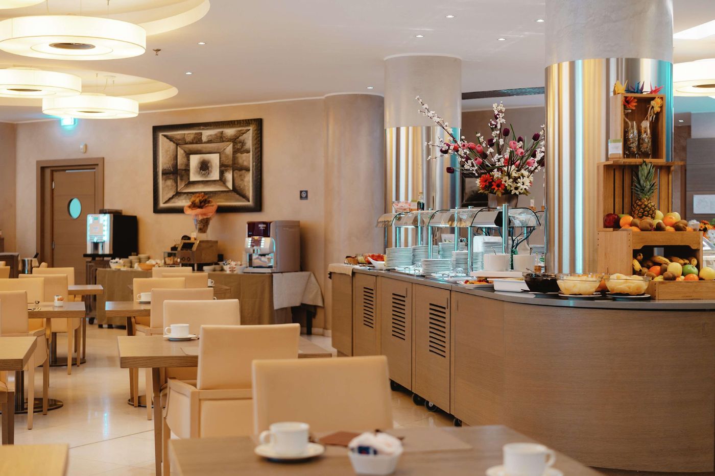 Double-Tree-by-Hilton-Hotel-Olbia-Restaurant-42