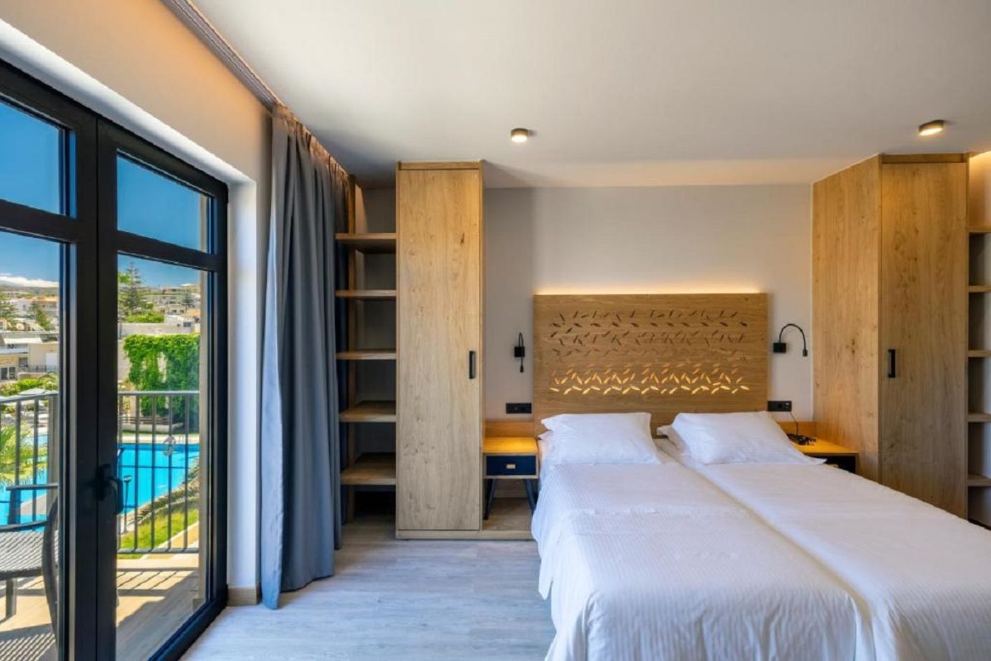 Atlantis-Beach-Room-11