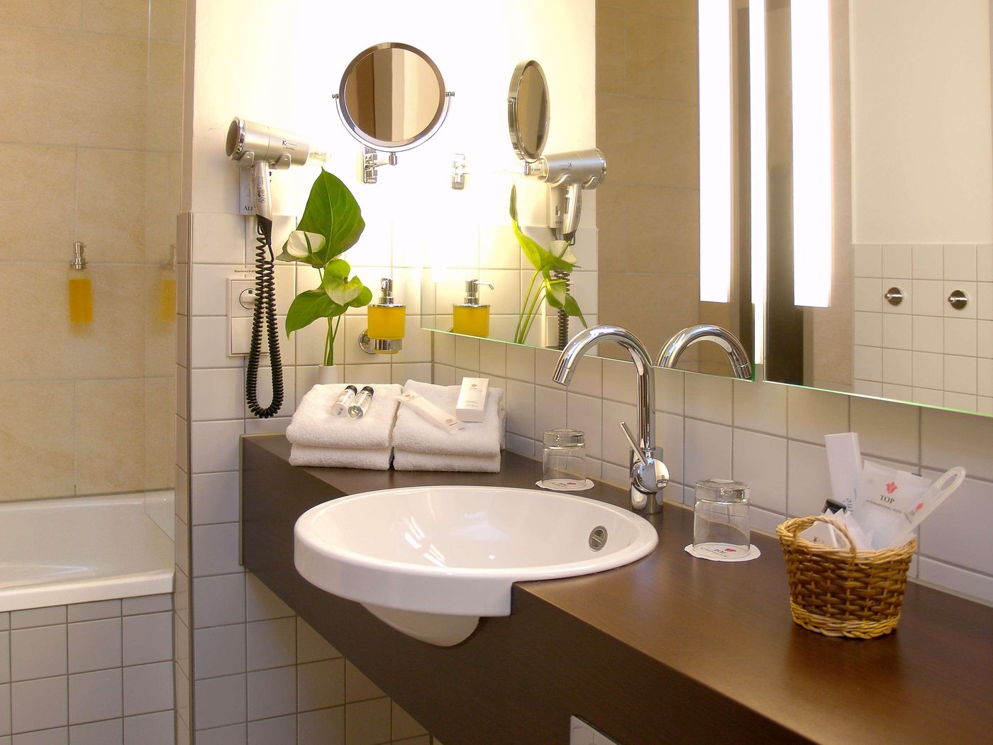 Hotel Esplanade-Germany-DORTMUND-Room-4