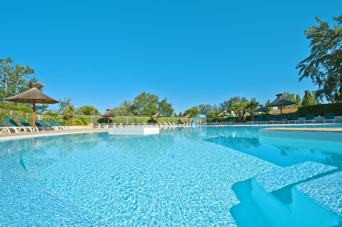 Residence Azureva Le Grau Du Roi - France - Le Grau-du-Roi - Pool - 8