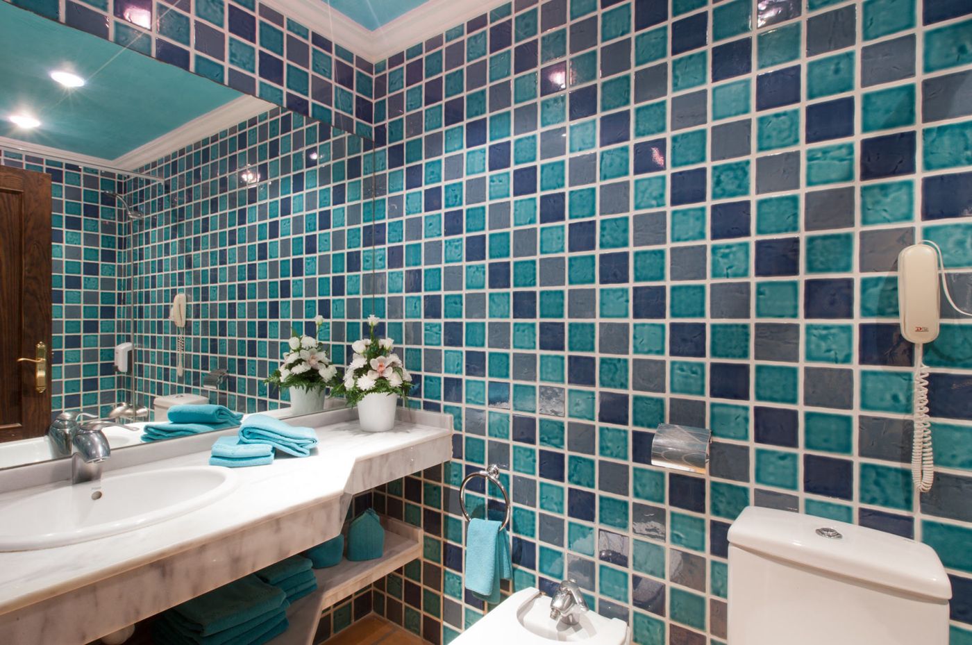 Regency-Country-Club-Room-36