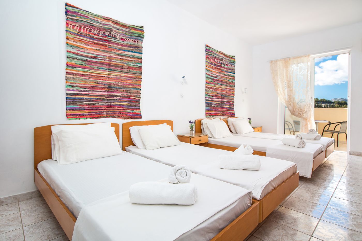 Kiras-Studios-Room-11