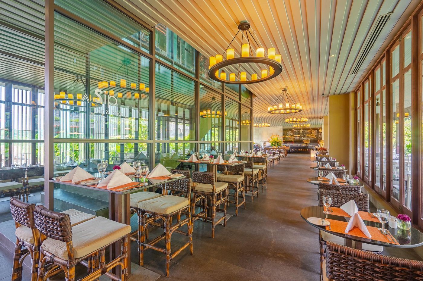 Sunsuri-Phuket-Restaurant-41