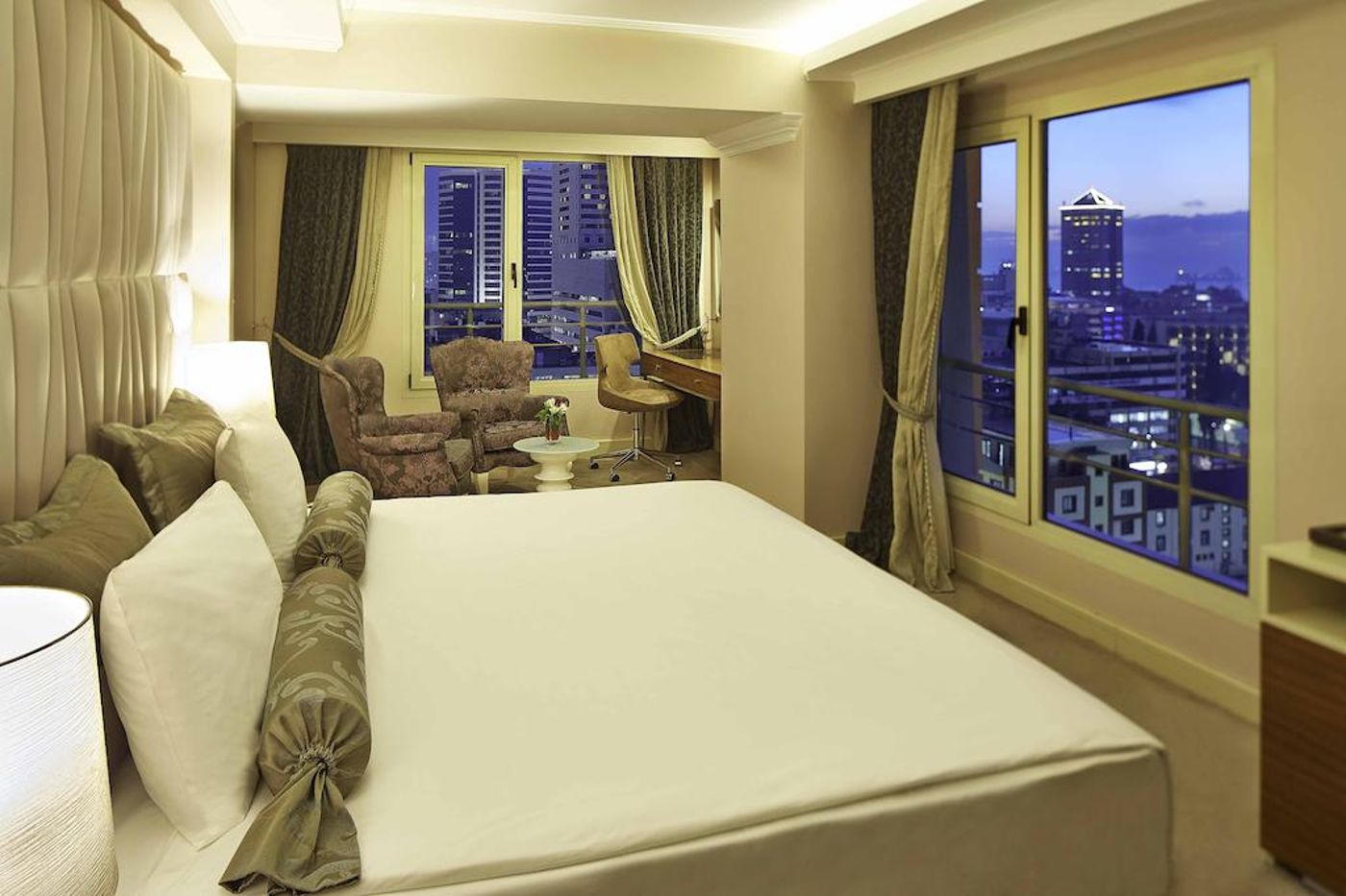 Double Tree By Hilton Izmir Alsancak