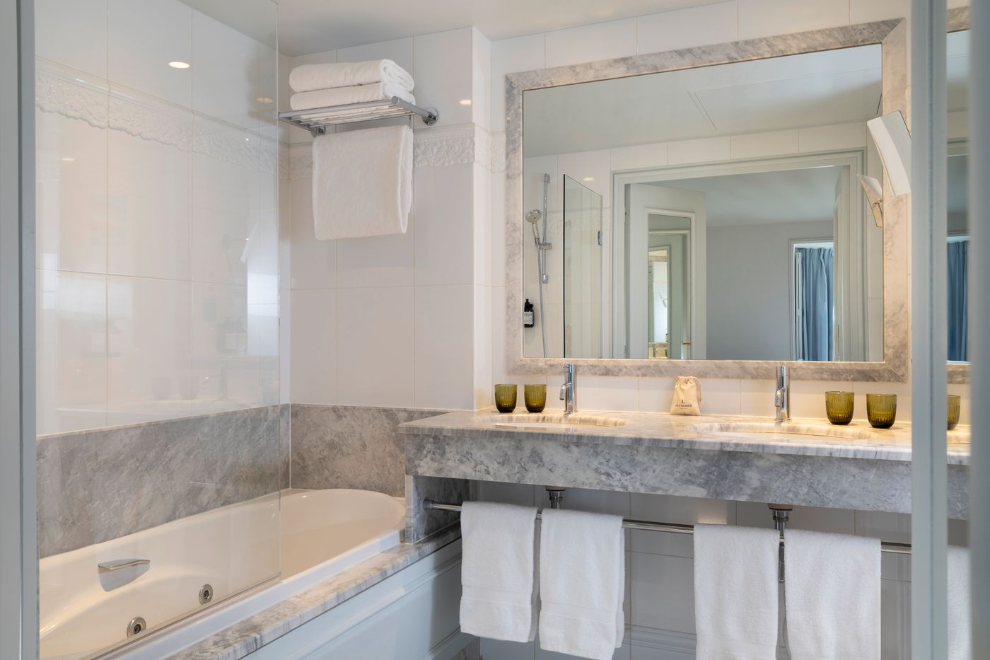 Le-Lavoisier-Room-24