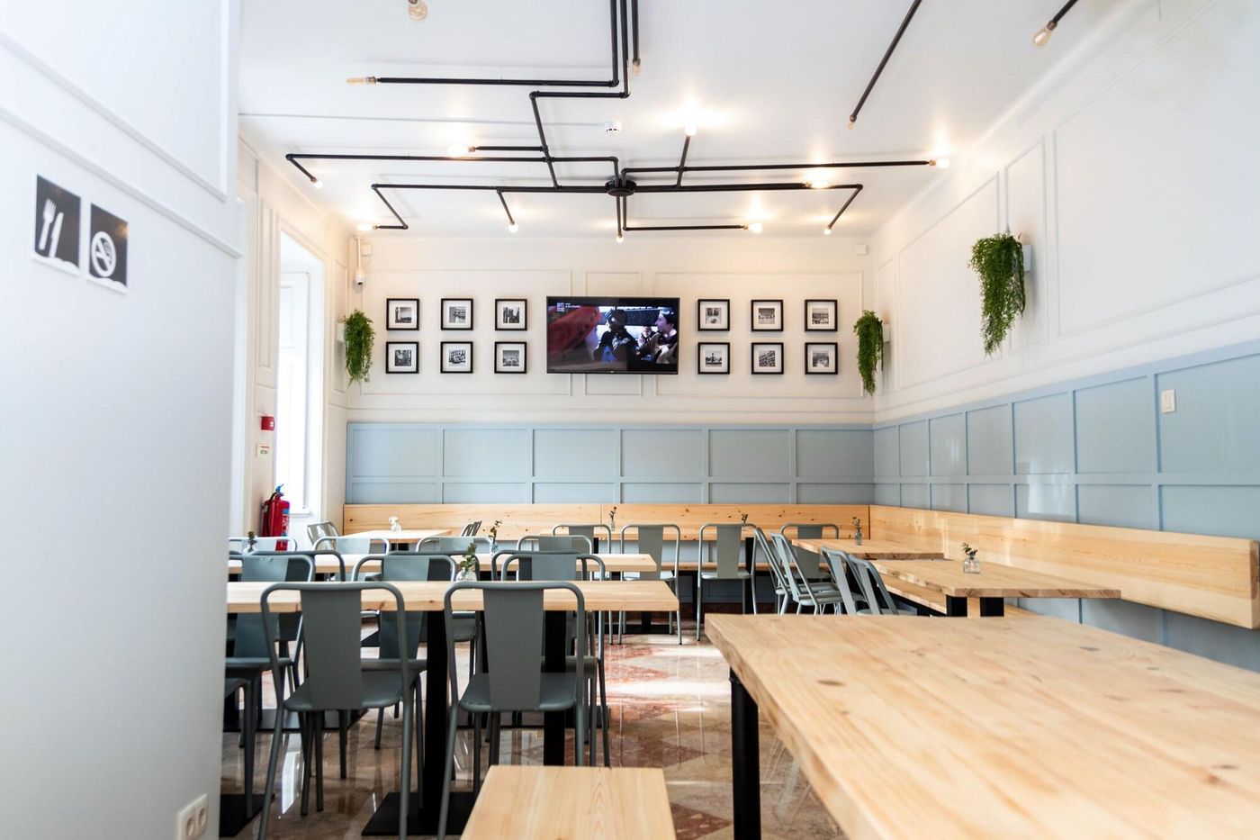 Sant Jordi Hostels Lisbon-Portugal-LISBON-Restaurant-2