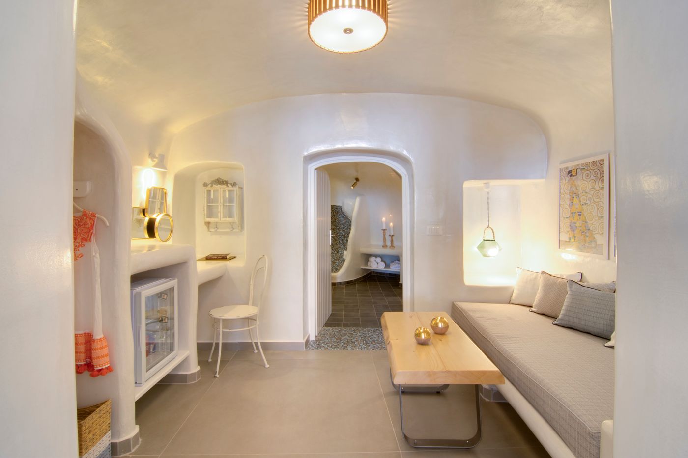 Secret-Legend-Suites-Room-18