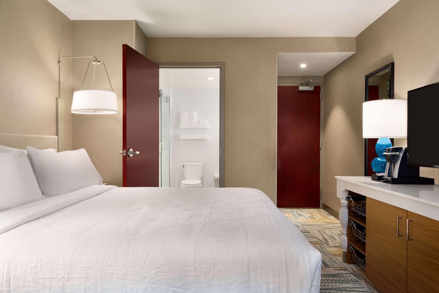 Hilton-Garden-Inn-Times-Square-South--West-37th-st-Room-22