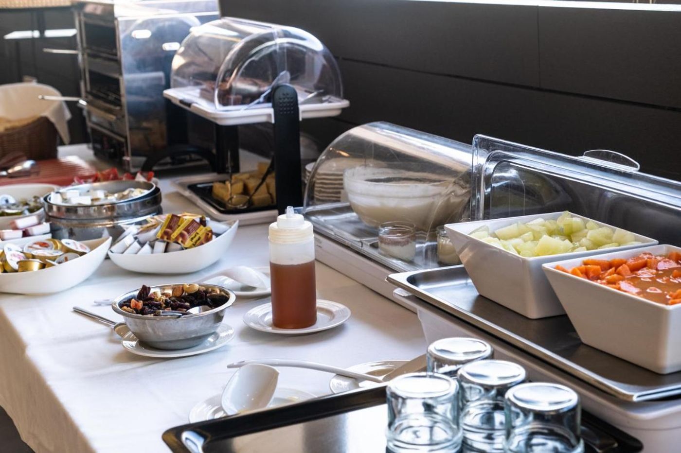 Adonis-Capital-Restaurant-35