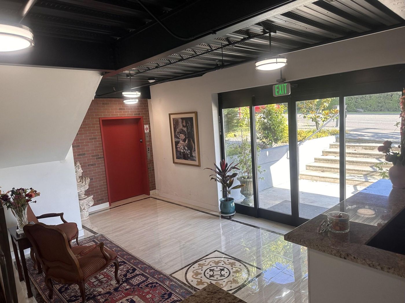 Lakeview Hotel-United States-Kirkland-Lobby-9