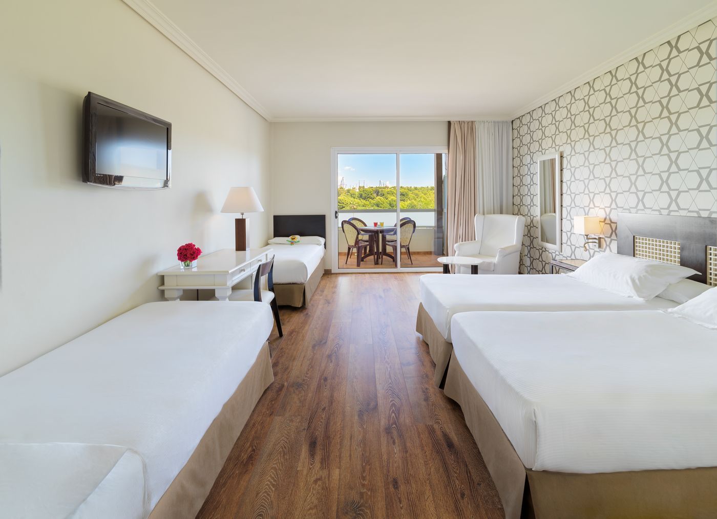 H10-Salauris-Palace-Room-15