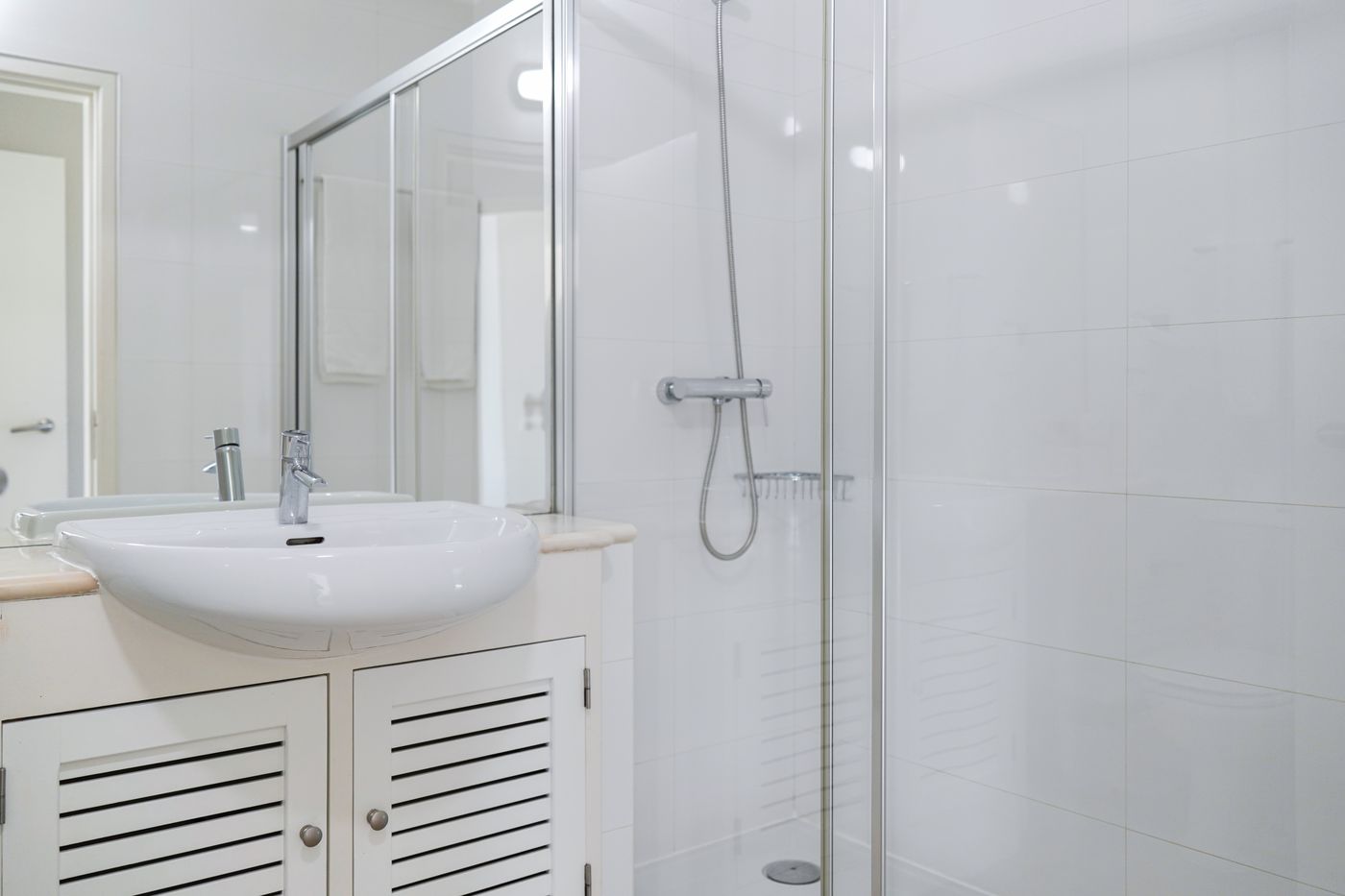 Vitor-s-Plaza-Room-45