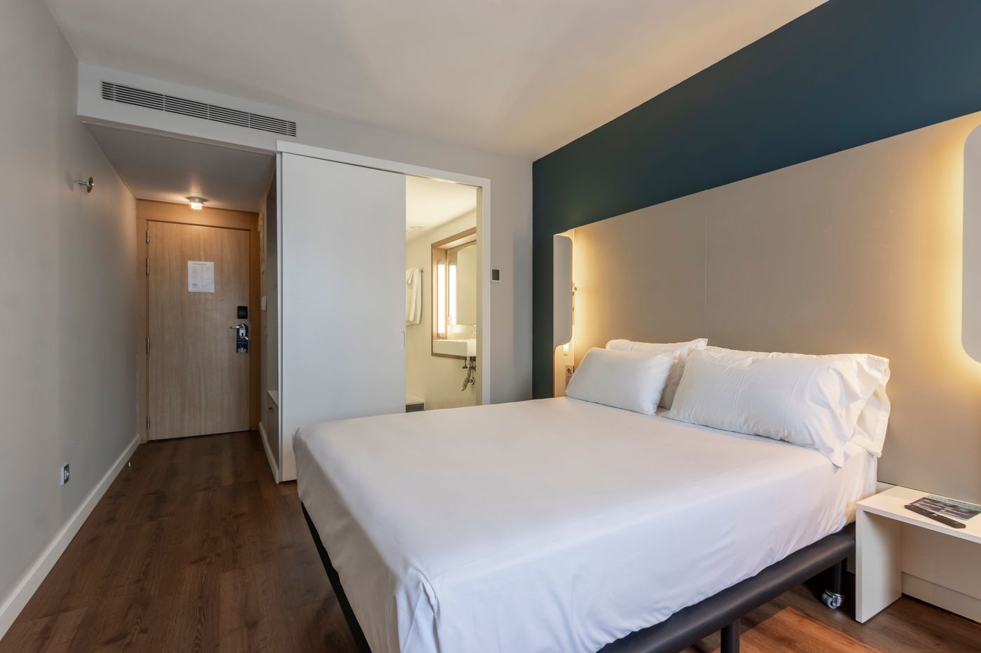 Travelodge-Malaga-Aeropuerto-Room-19