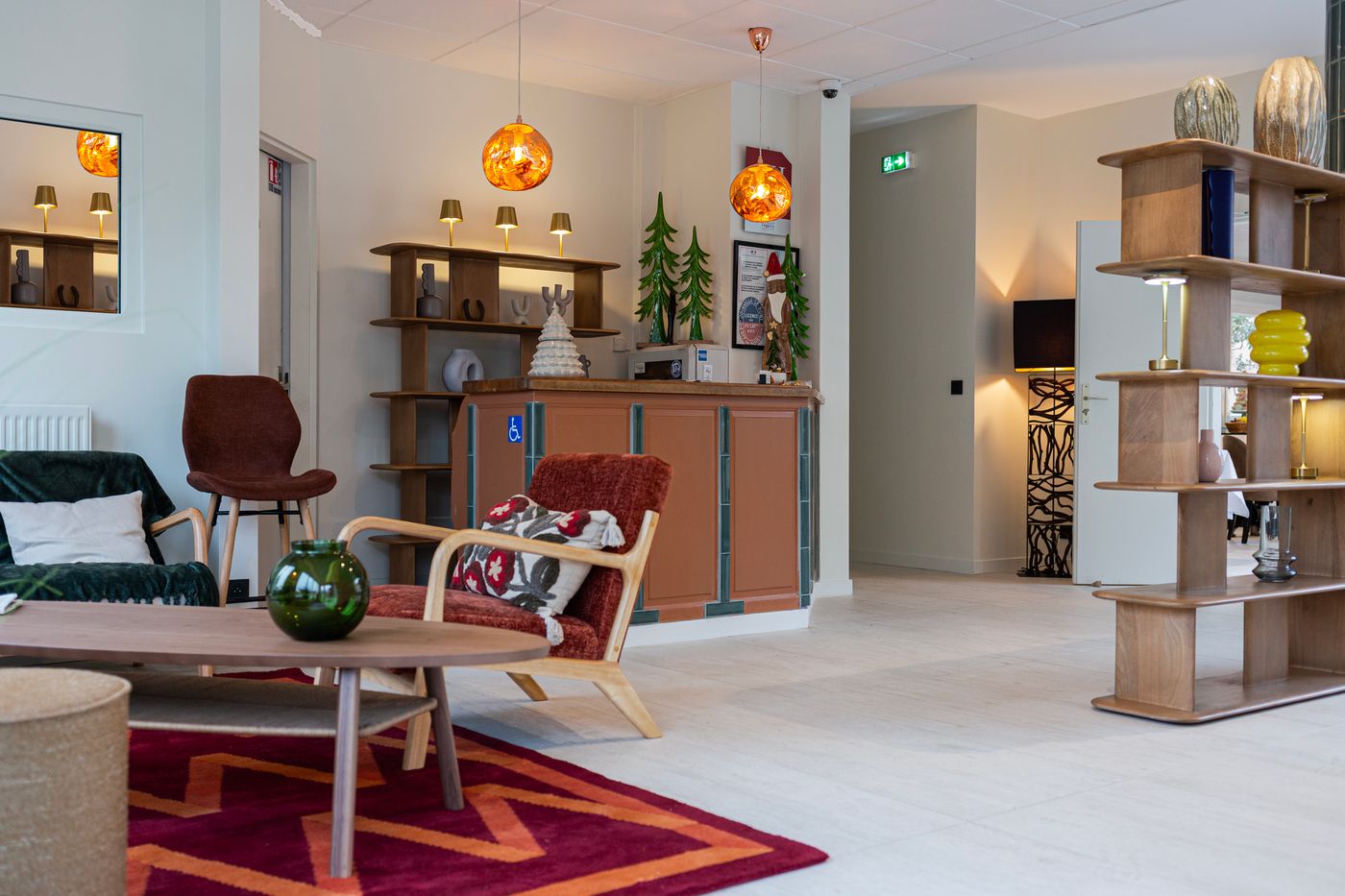 Hotel-Cinepole-Lobby-1