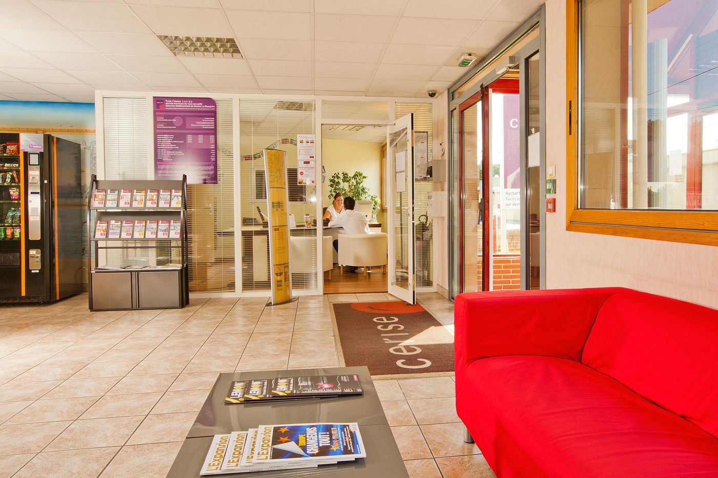 Cerise Nantes La Beaujoire-France-NANTES-Lobby-6