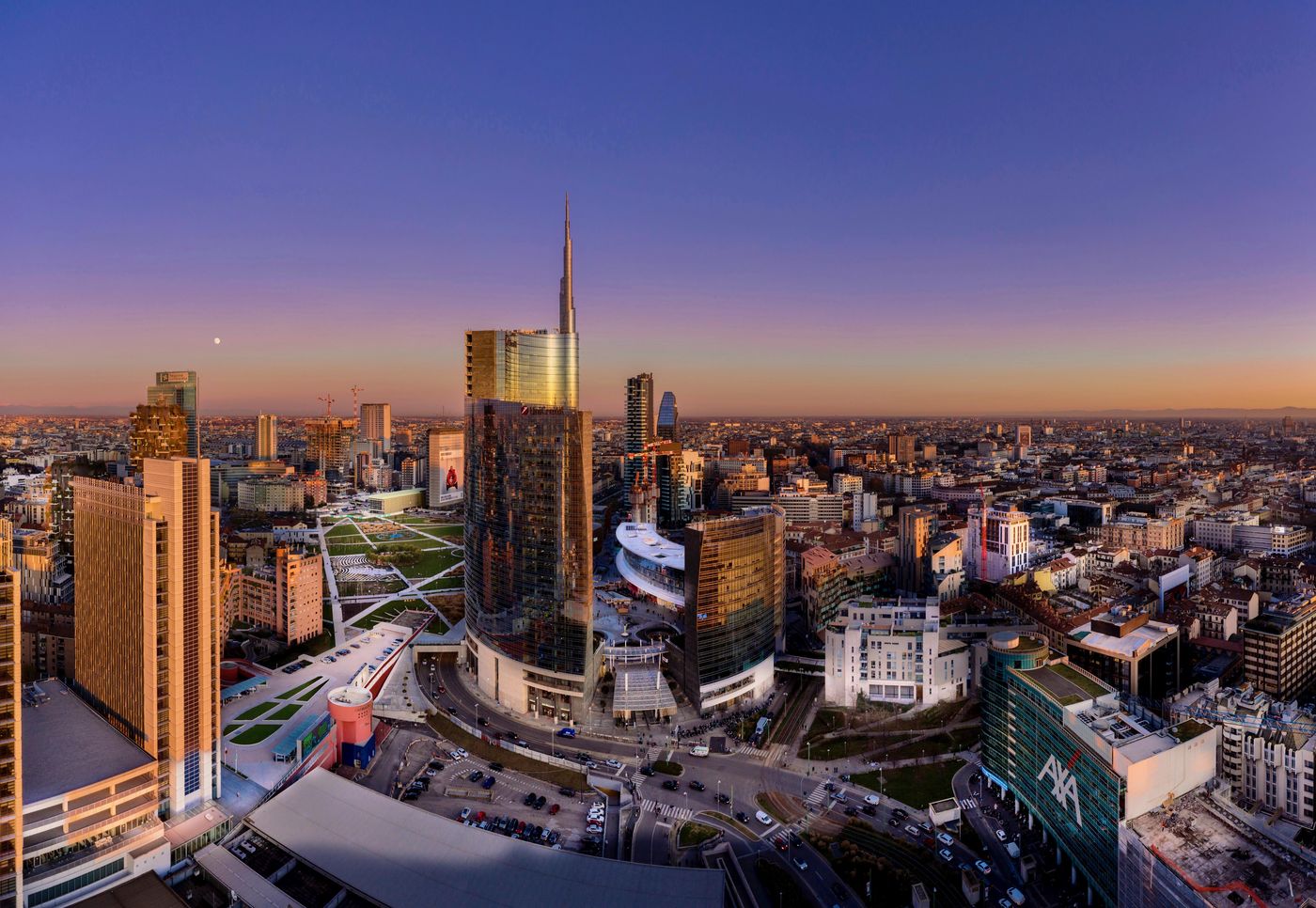 Holiday-Inn-Milan-Garibaldi-Station-General-view-12