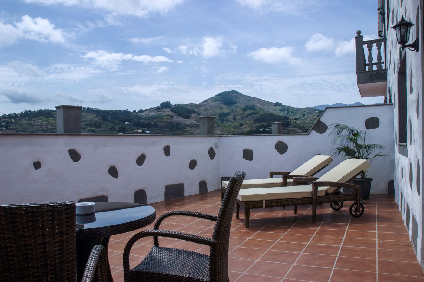 Melva-suite-hotel-Room-13