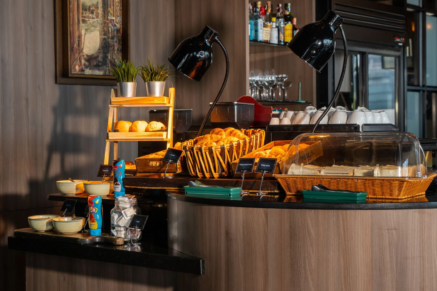 The-Continent-Hotel-Sukhumvit---Asok-BTS-Bangkok-Restaurant-53