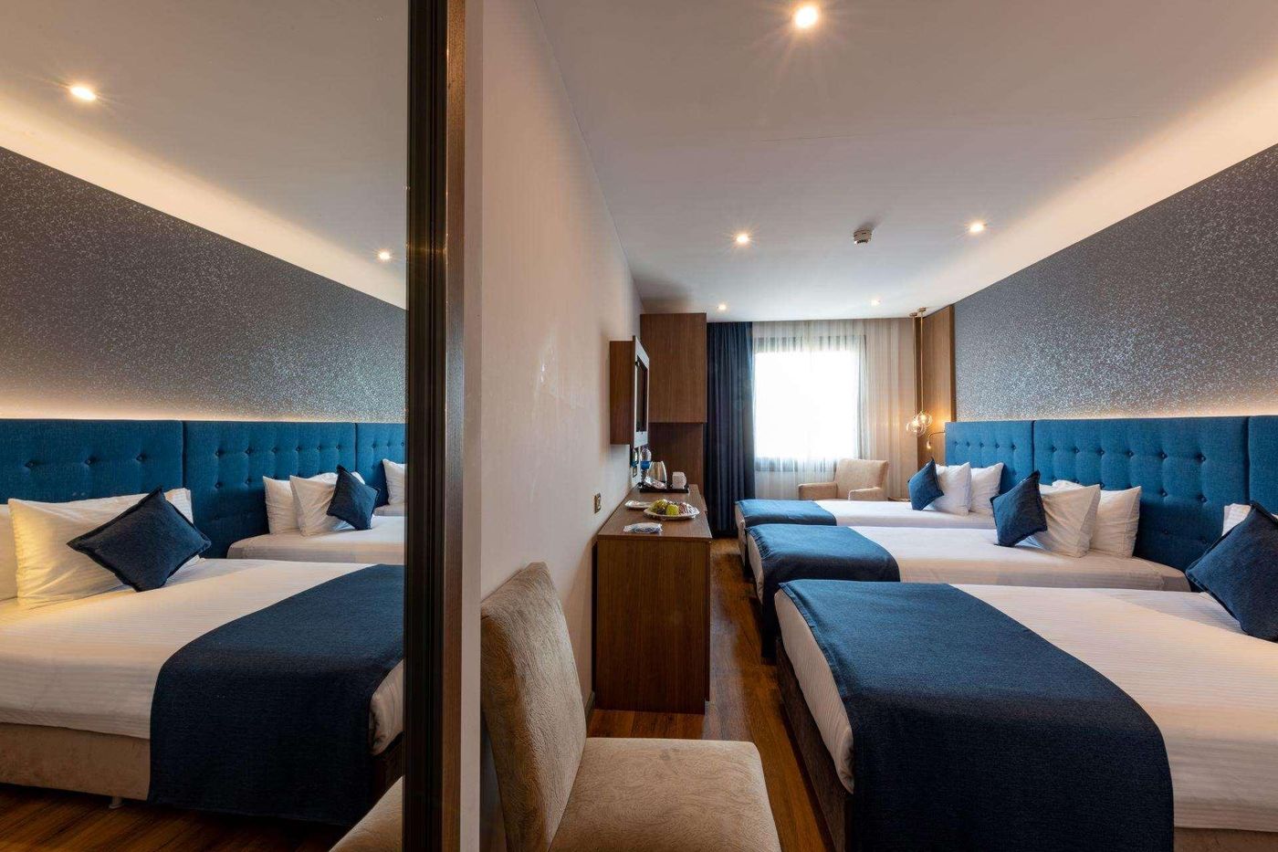 Nova-Plaza-Crystal-Hotel-Room-32